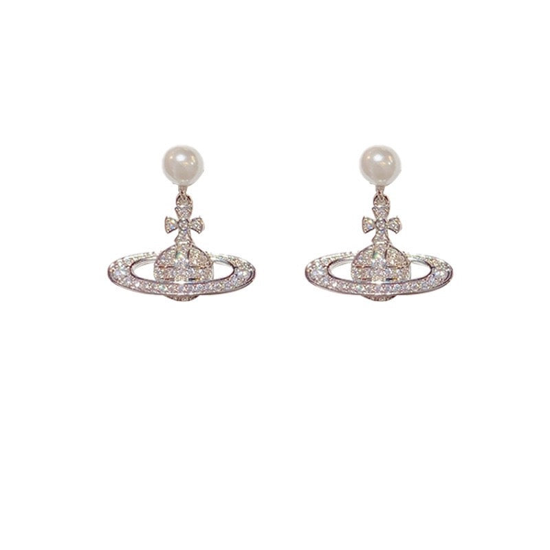 Orb-Inspired Emblem Jewelry Accessory in Polished Metal-Tone – Design 007 close-up detail