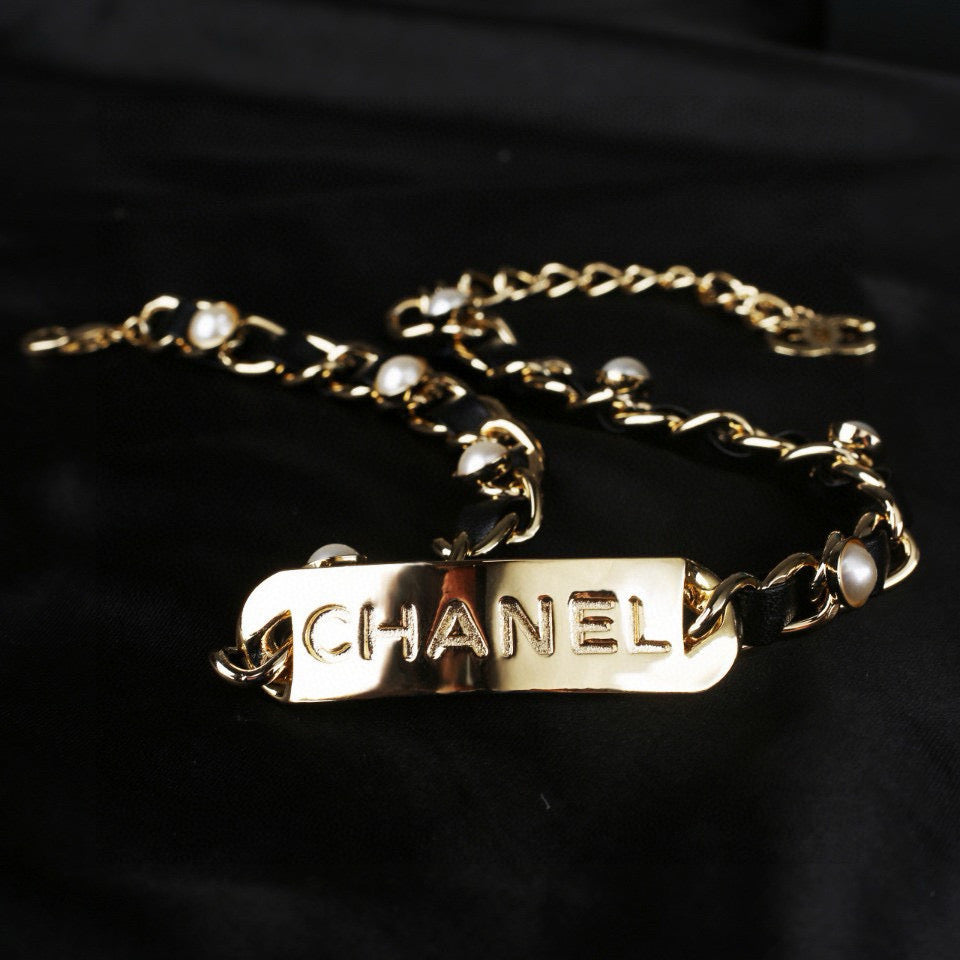 Signature Emblem Pendant Necklace in Gold-Tone – Design 051 side detail