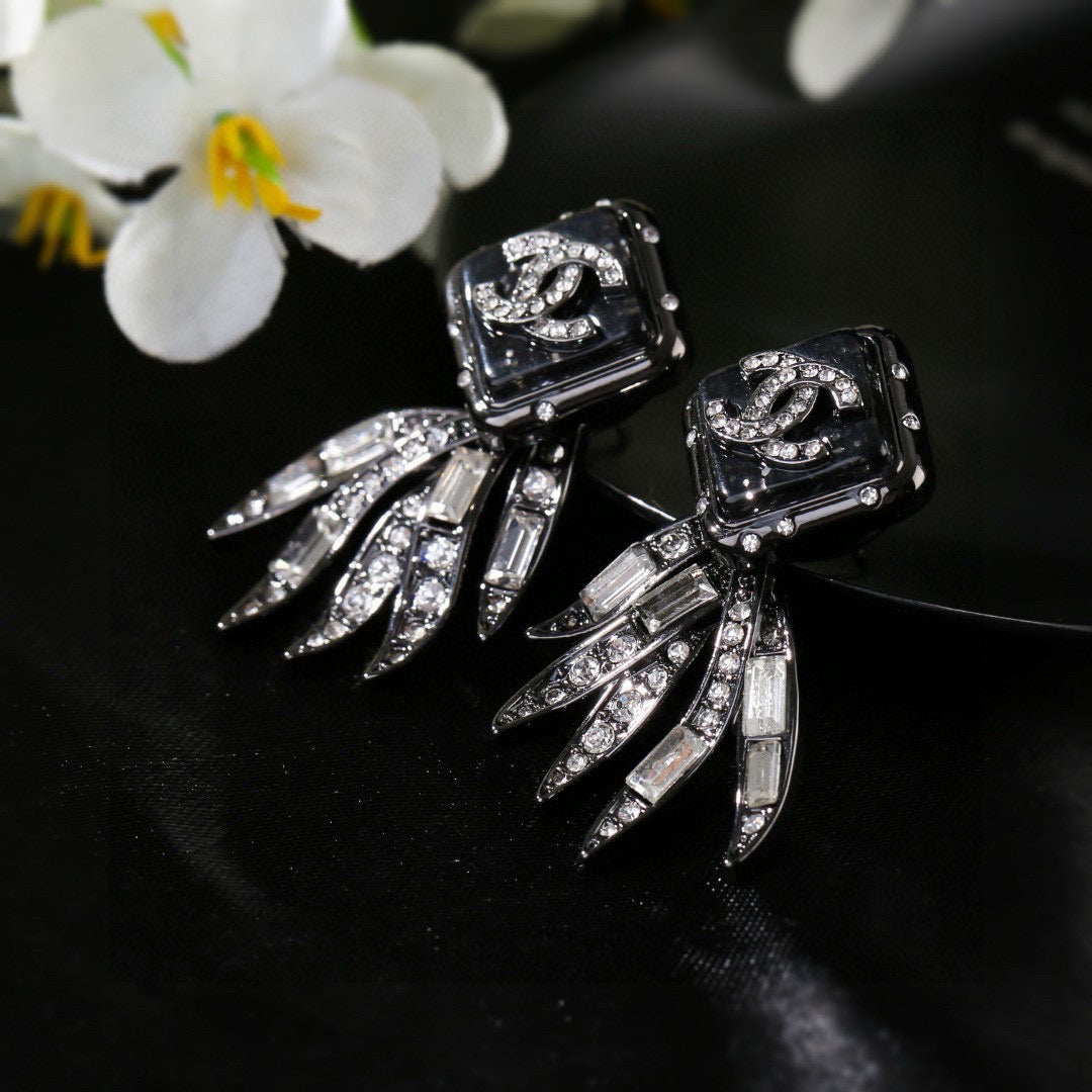 Double-C Emblem Stud Earrings in Gold-Tone – Design 033 main product view