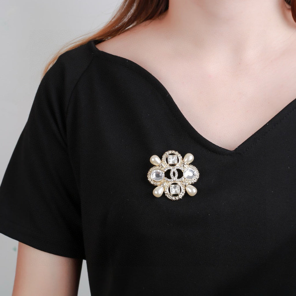 Signature Emblem Brooch in Polished Metal-Tone – Design 045 front product view