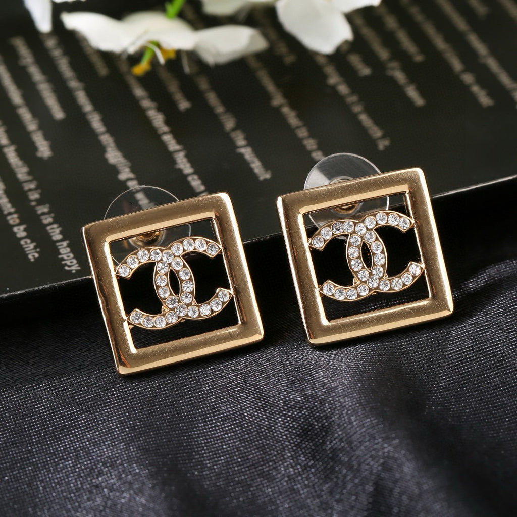 Double-C Emblem Stud Earrings in Gold-Tone – Design 018 close-up detail