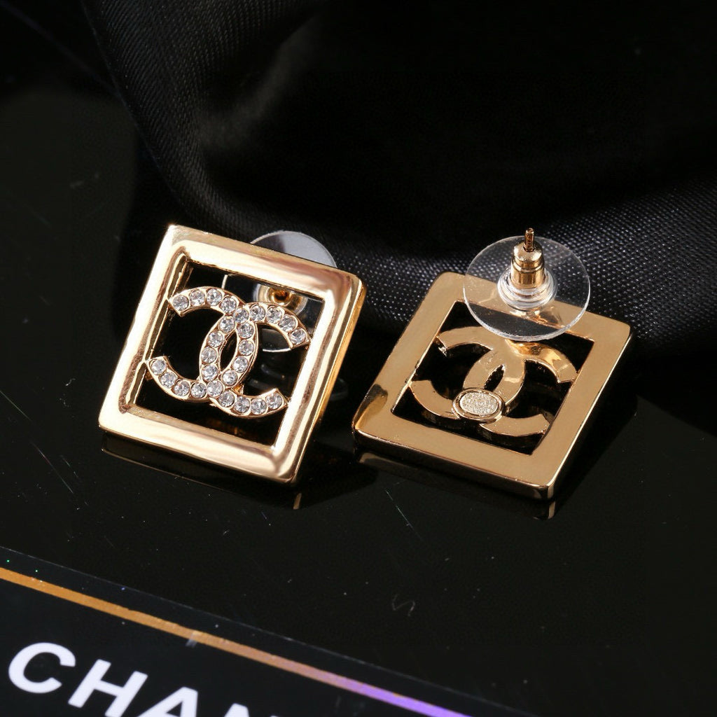 Double-C Emblem Stud Earrings in Gold-Tone – Design 018 main product view