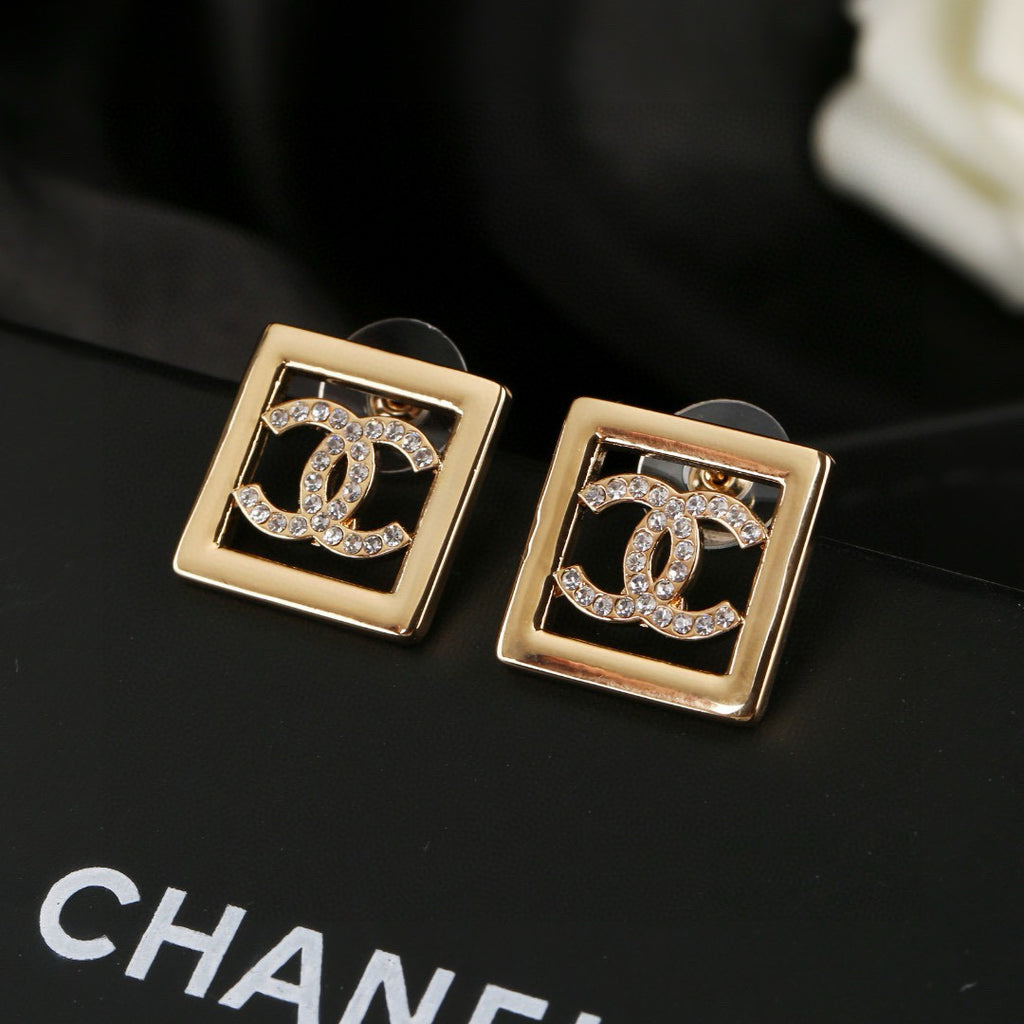 Double-C Emblem Stud Earrings in Gold-Tone – Design 018 detail view