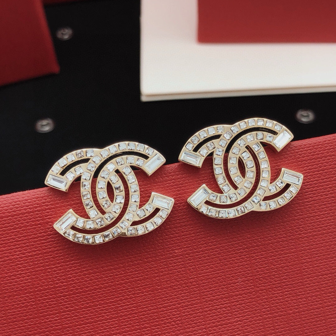Signature Emblem Crystal-Accent Stud Earrings – Design 014 close-up detail