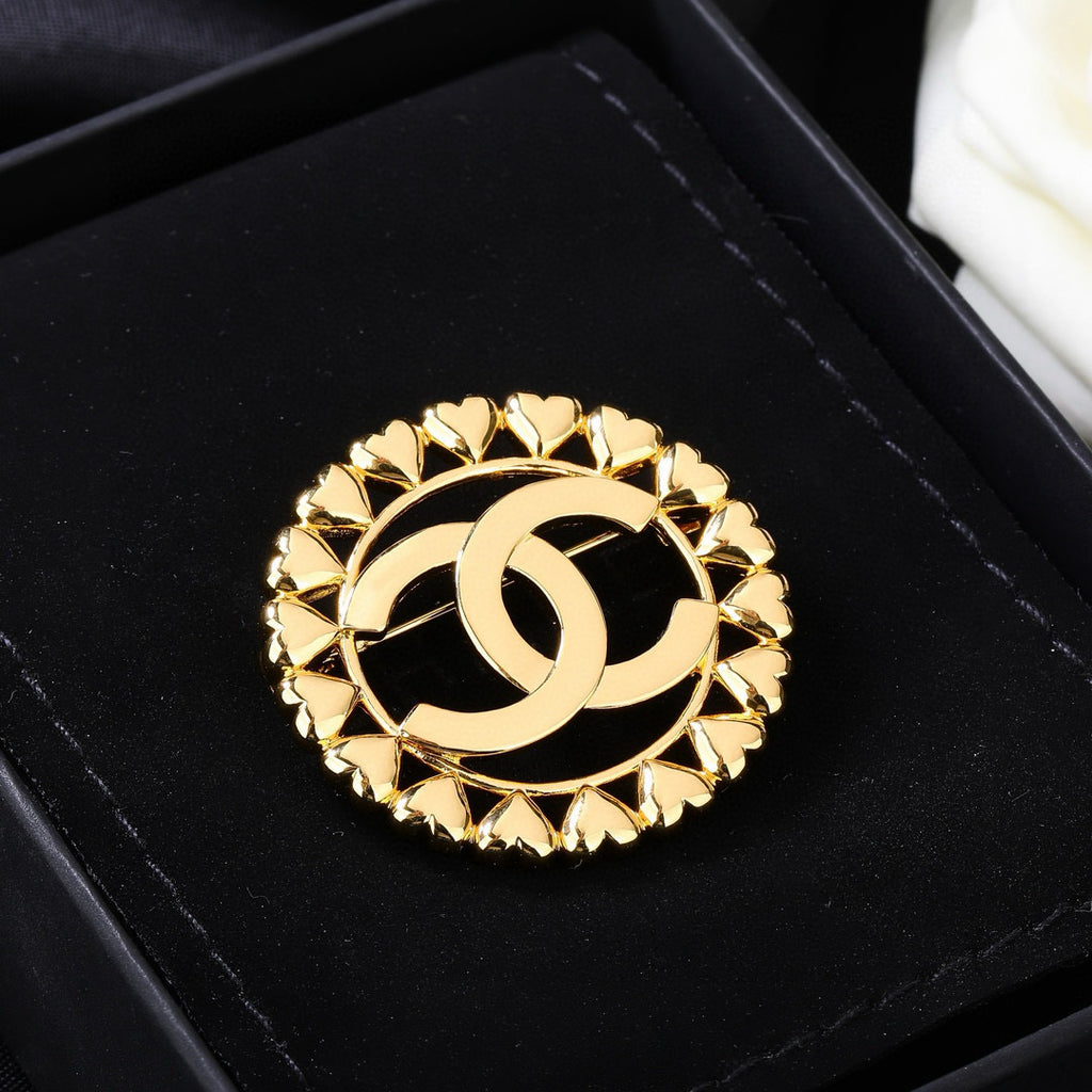 Double-C Emblem Brooch in Polished Metal-Tone – Design 060 main product view
