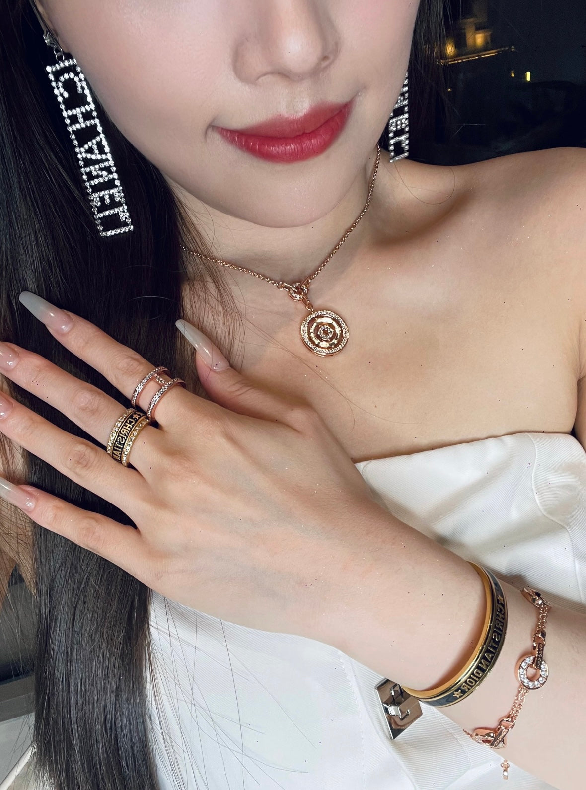 Geometric Emblem Pendant Necklace in Rose-Gold-Tone – Rose Gold Detail – Design 003 detail view