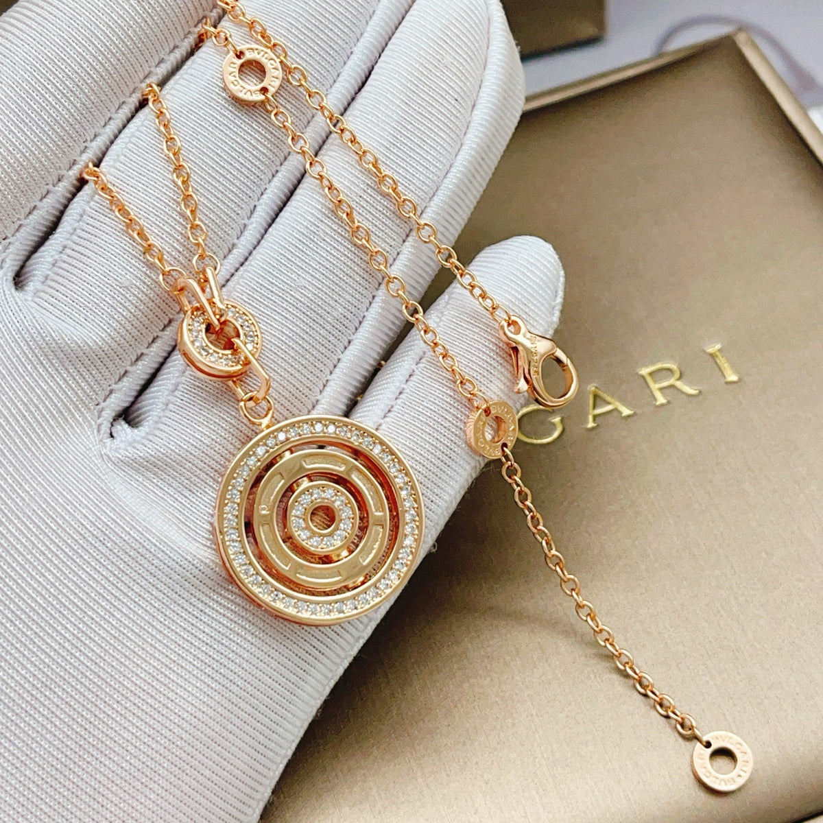 Geometric Emblem Pendant Necklace in Rose-Gold-Tone – Rose Gold Detail – Design 003 detail view