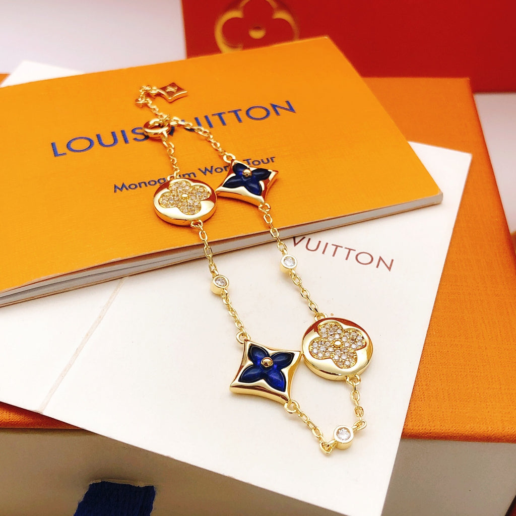 Geometric Emblem Bracelet in Gold-Tone – Blue Detail – Design 009 detail view