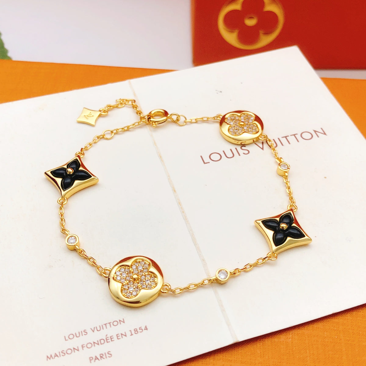 Geometric Emblem Bracelet in Gold-Tone – Black Detail – Design 005 close-up detail