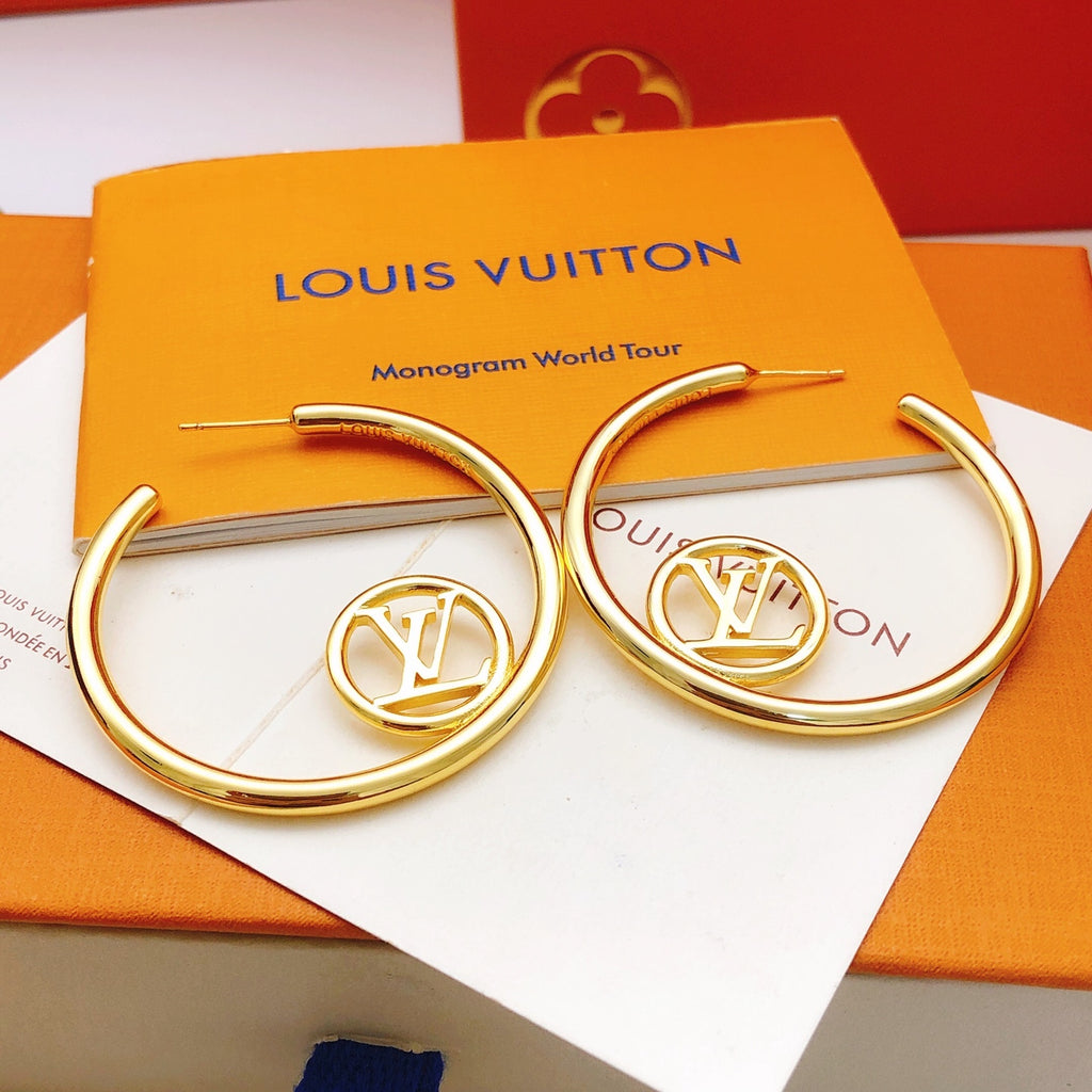 Round Statement Earrings in Gold-Tone – Design 002 detail view