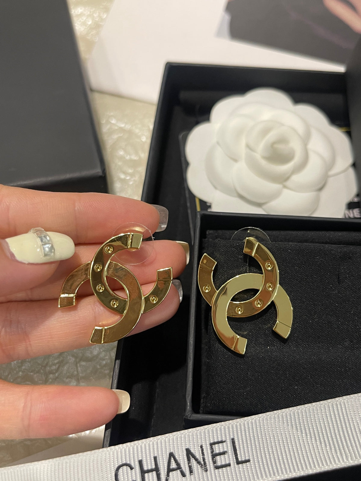Double-C Emblem Stud Earrings in Gold-Tone – Design 023 side detail