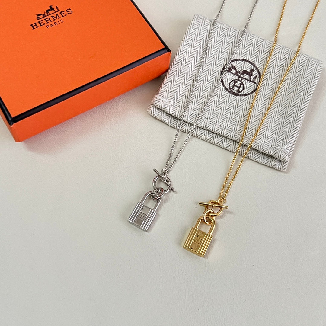 Horse Pendant Necklace in Polished Metal-Tone – Design 006 detail view