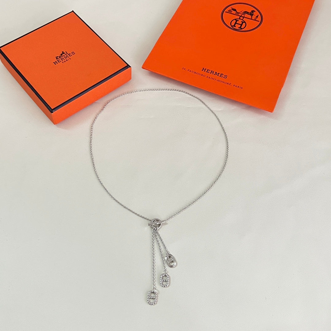 Toggle Pendant Necklace in Polished Metal-Tone – Toggle Detail – Design 014 front product view