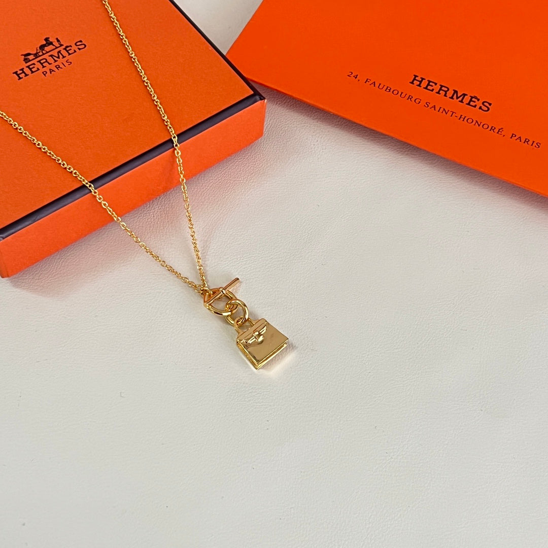 Horse Pendant Necklace in Polished Metal-Tone – Design 008 detail view
