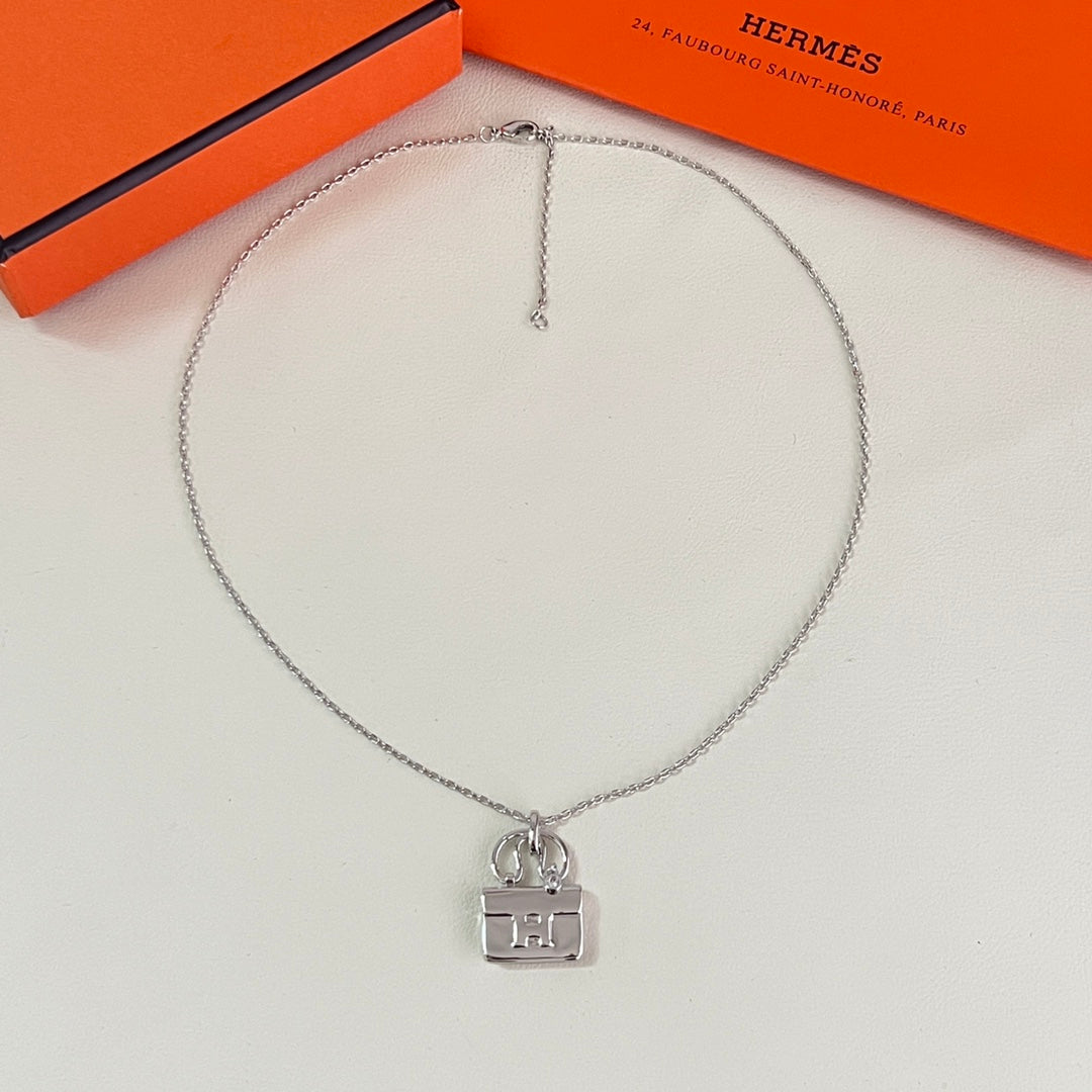 Horse Pendant Necklace in Polished Metal-Tone – Design 009 close-up detail