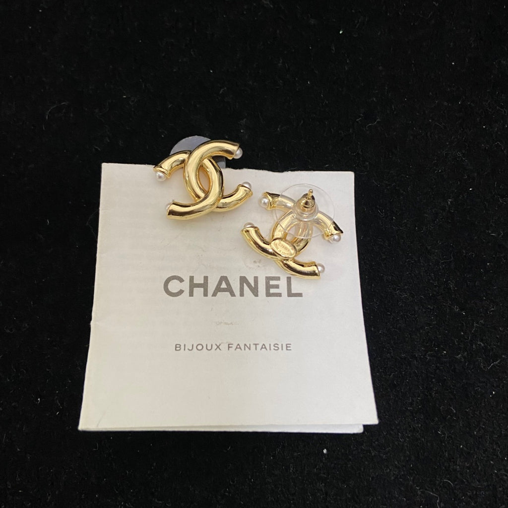 Double-C Emblem Pearl-Detail Stud Earrings – Pearl Detail – Design 010 styled product view