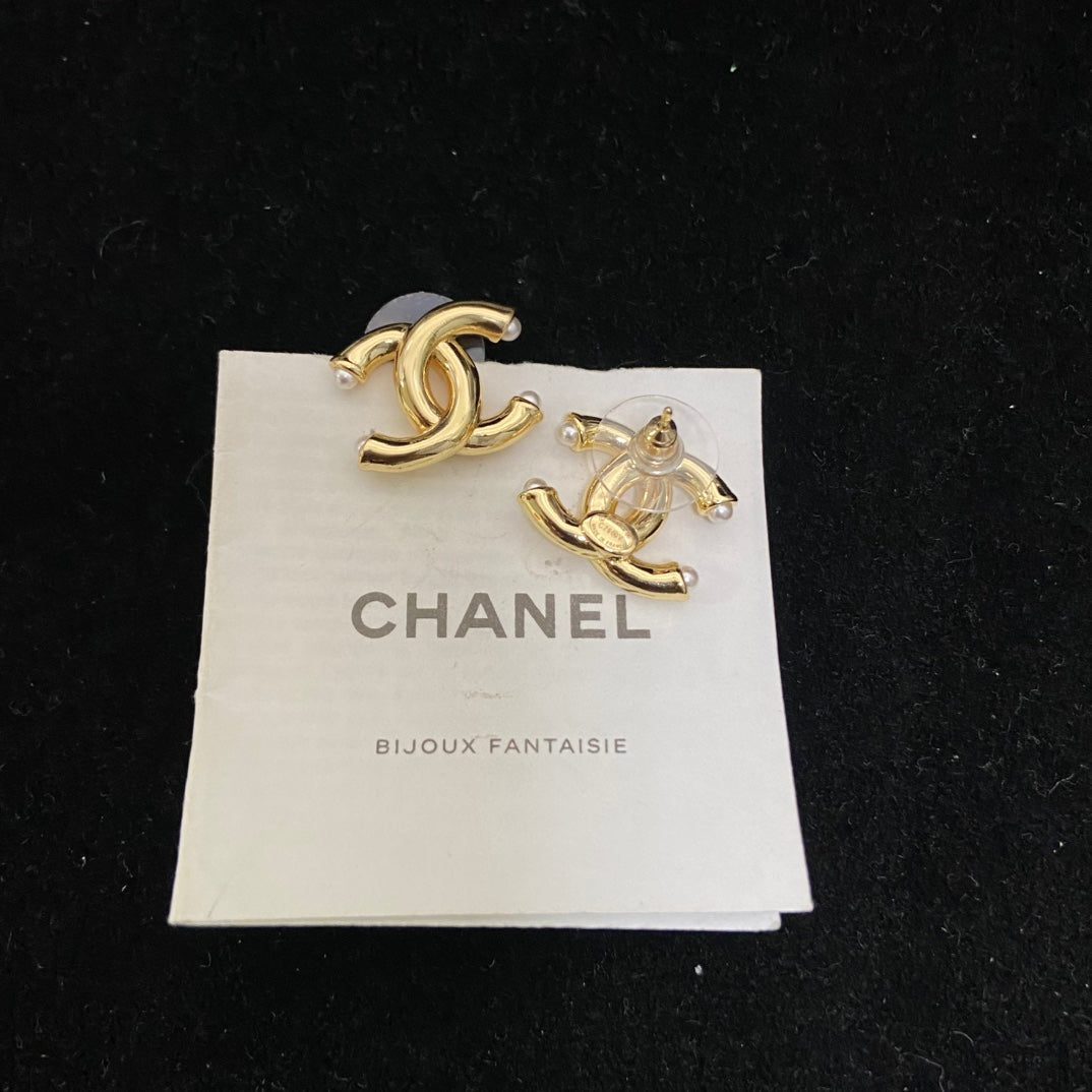 Double-C Emblem Pearl-Detail Stud Earrings – Pearl Detail – Design 010 styled product view