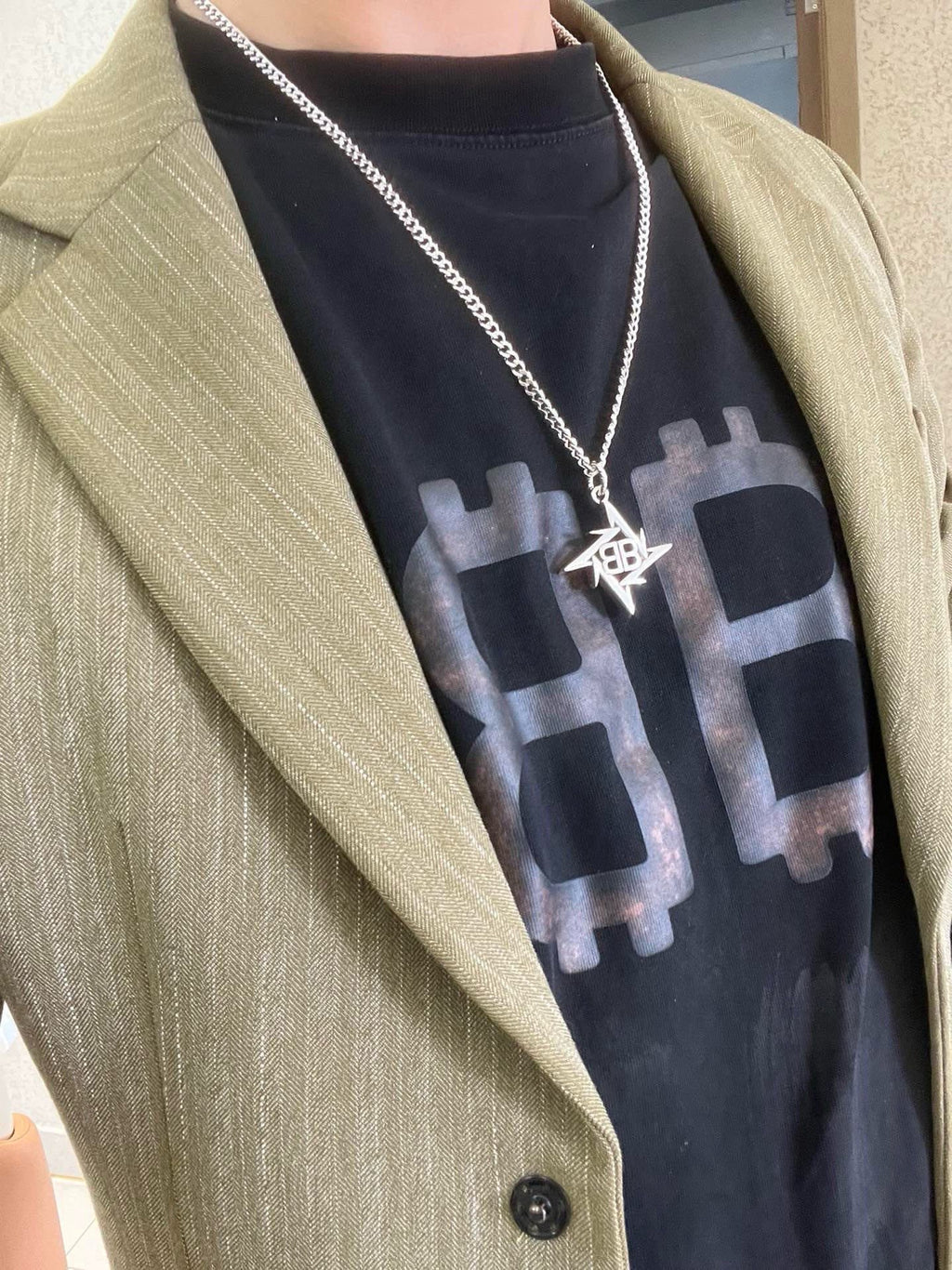 Geometric Emblem Pendant Necklace in Polished Metal-Tone – Vintage Detail – Design 033 detail view