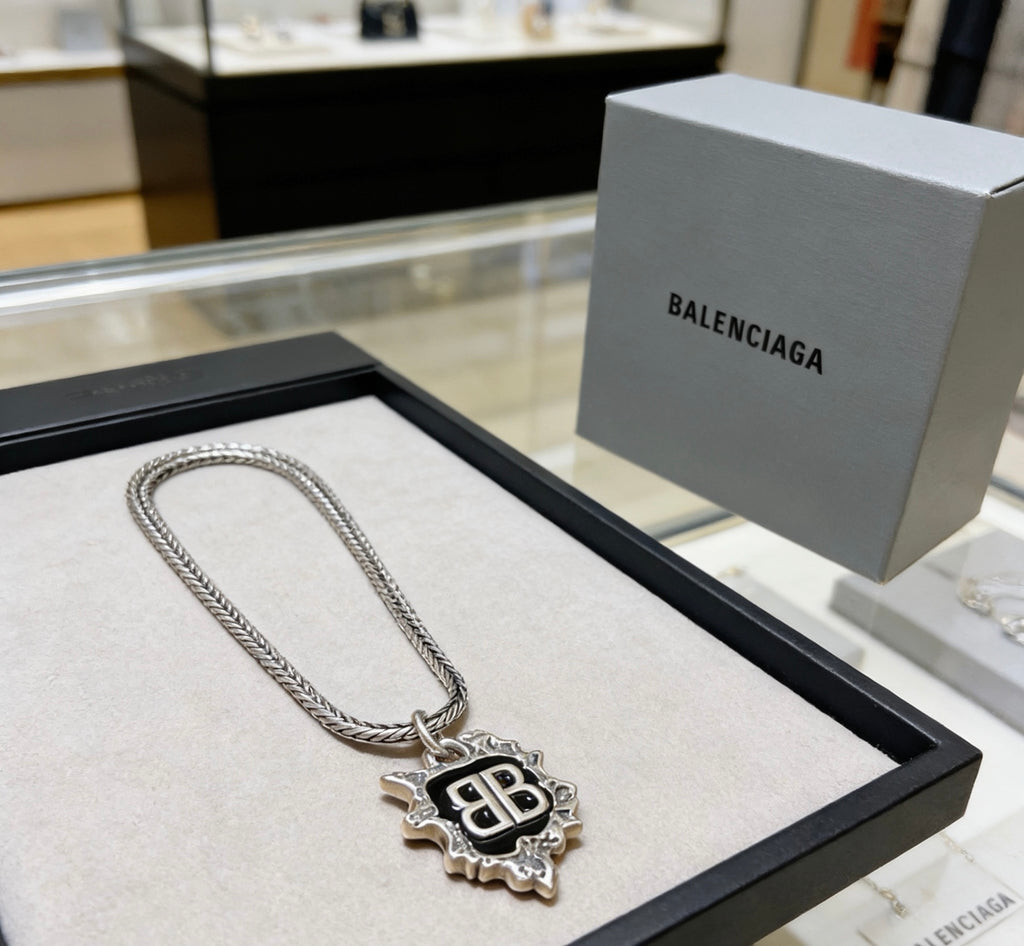 Geometric Emblem Pendant Necklace in Polished Metal-Tone – Vintage Detail – Design 032 front product view