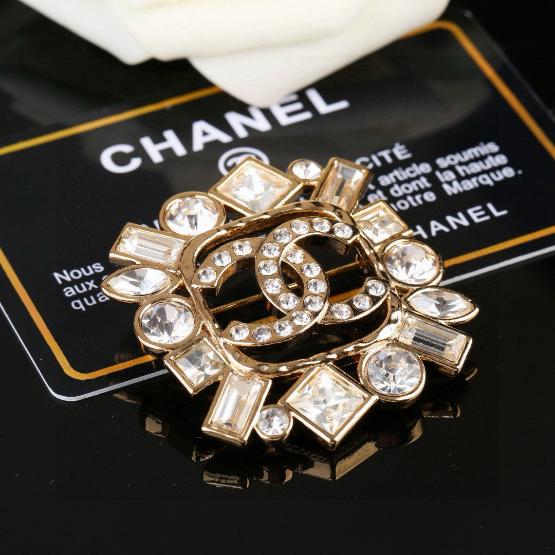 Double-C Emblem Brooch in Polished Metal-Tone – Design 016 detail view