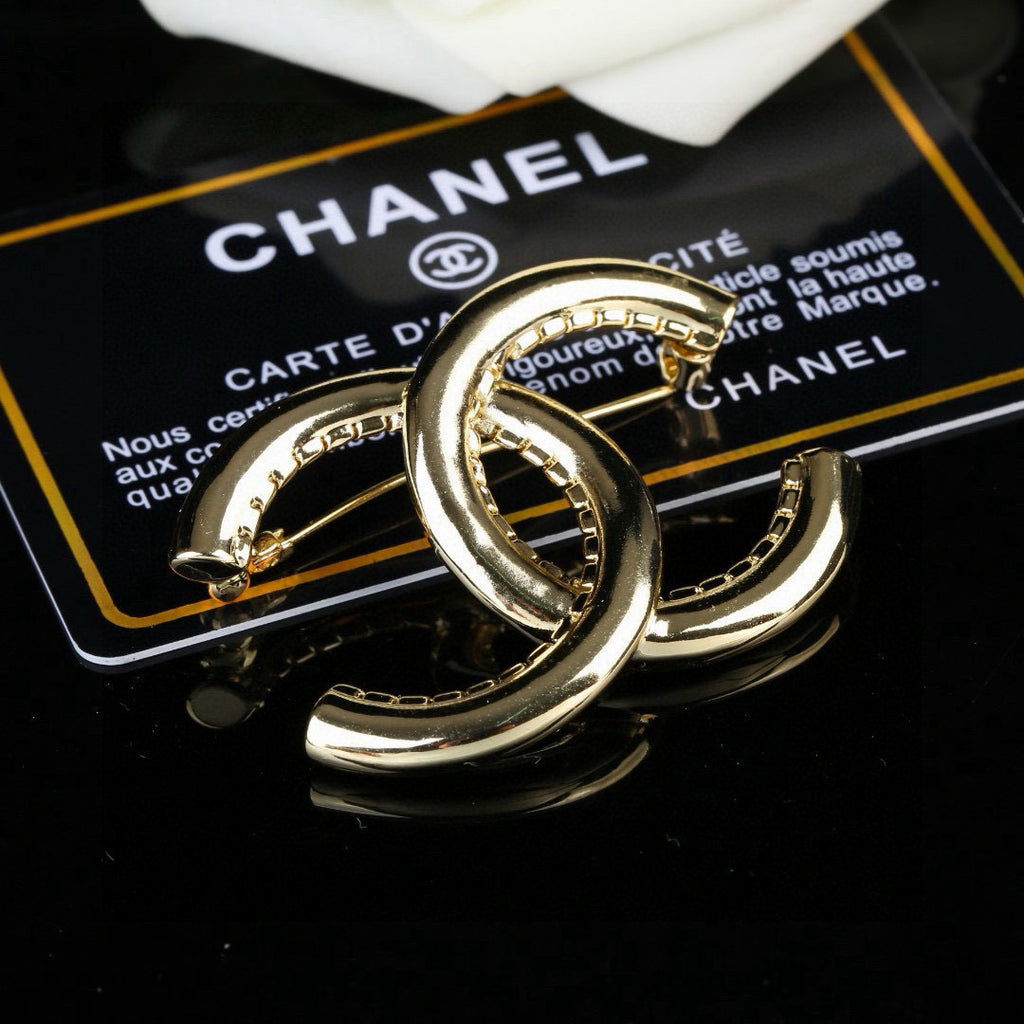Signature Emblem Brooch in Polished Metal-Tone – Design 008 main product view