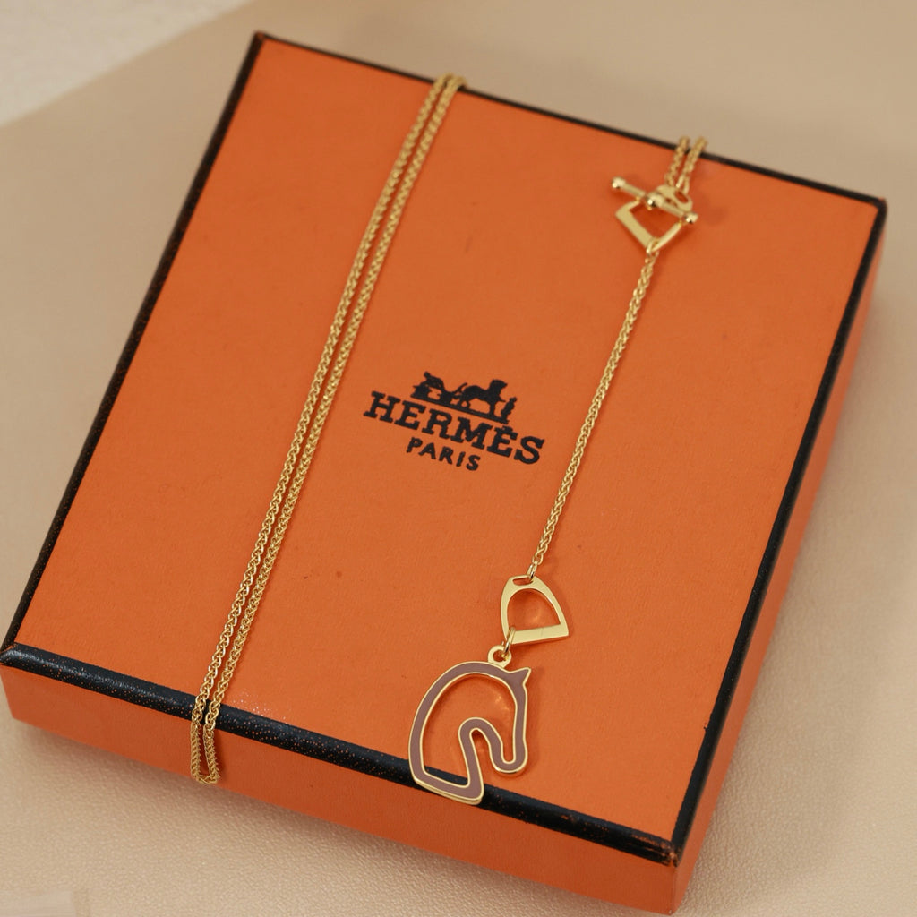 Horse Head Pendant Necklace in Rose-Gold-Tone – Rose Gold Detail – Design 002 front product view