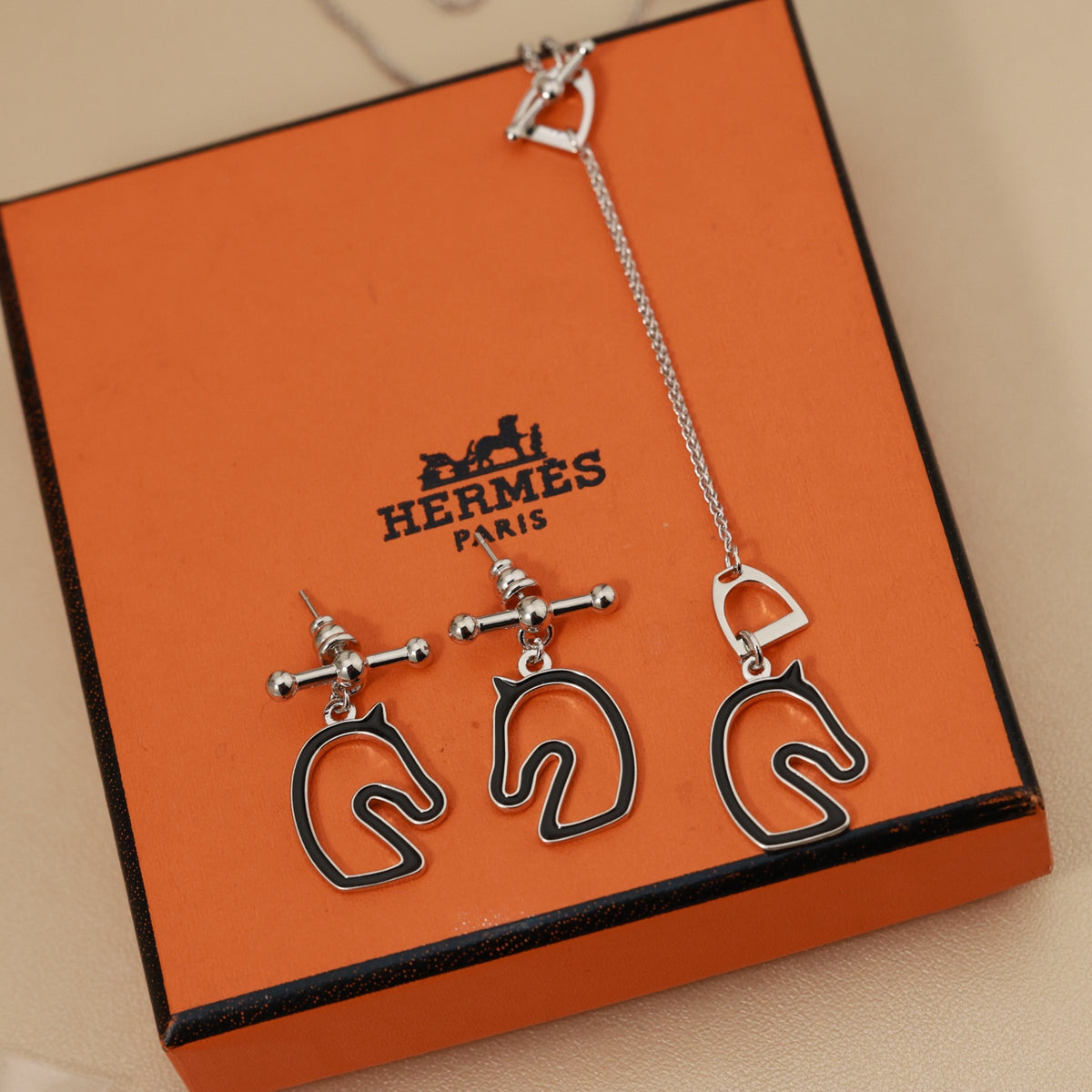 Horse Head Stud Earrings in Rose-Gold-Tone – Rose Gold Detail detail view