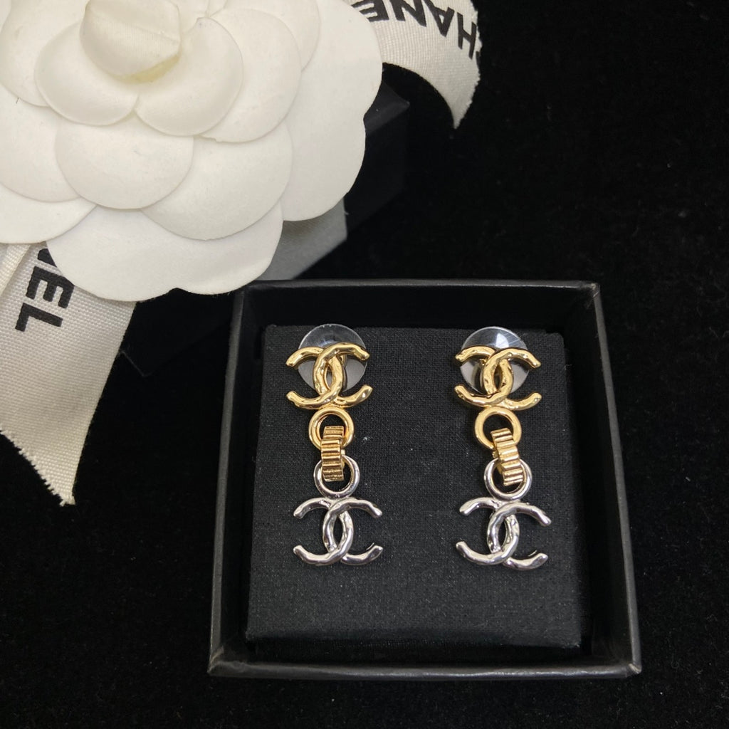 Double-C Emblem Stud Earrings in Polished Metal-Tone – Design 204 side detail