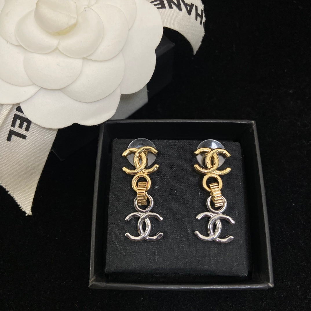 Double-C Emblem Stud Earrings in Polished Metal-Tone – Design 204 side detail