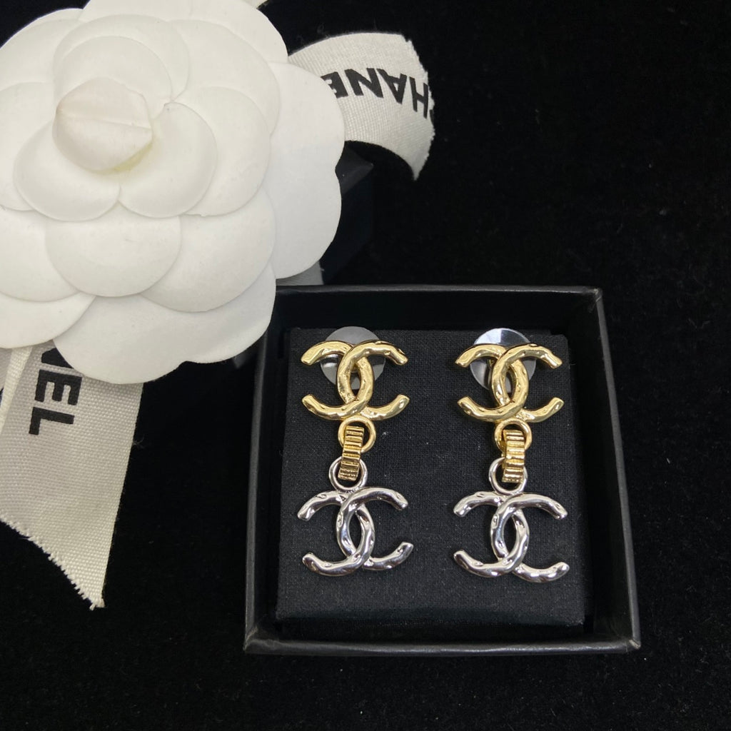 Double-C Emblem Stud Earrings in Polished Metal-Tone – Design 204 detail view