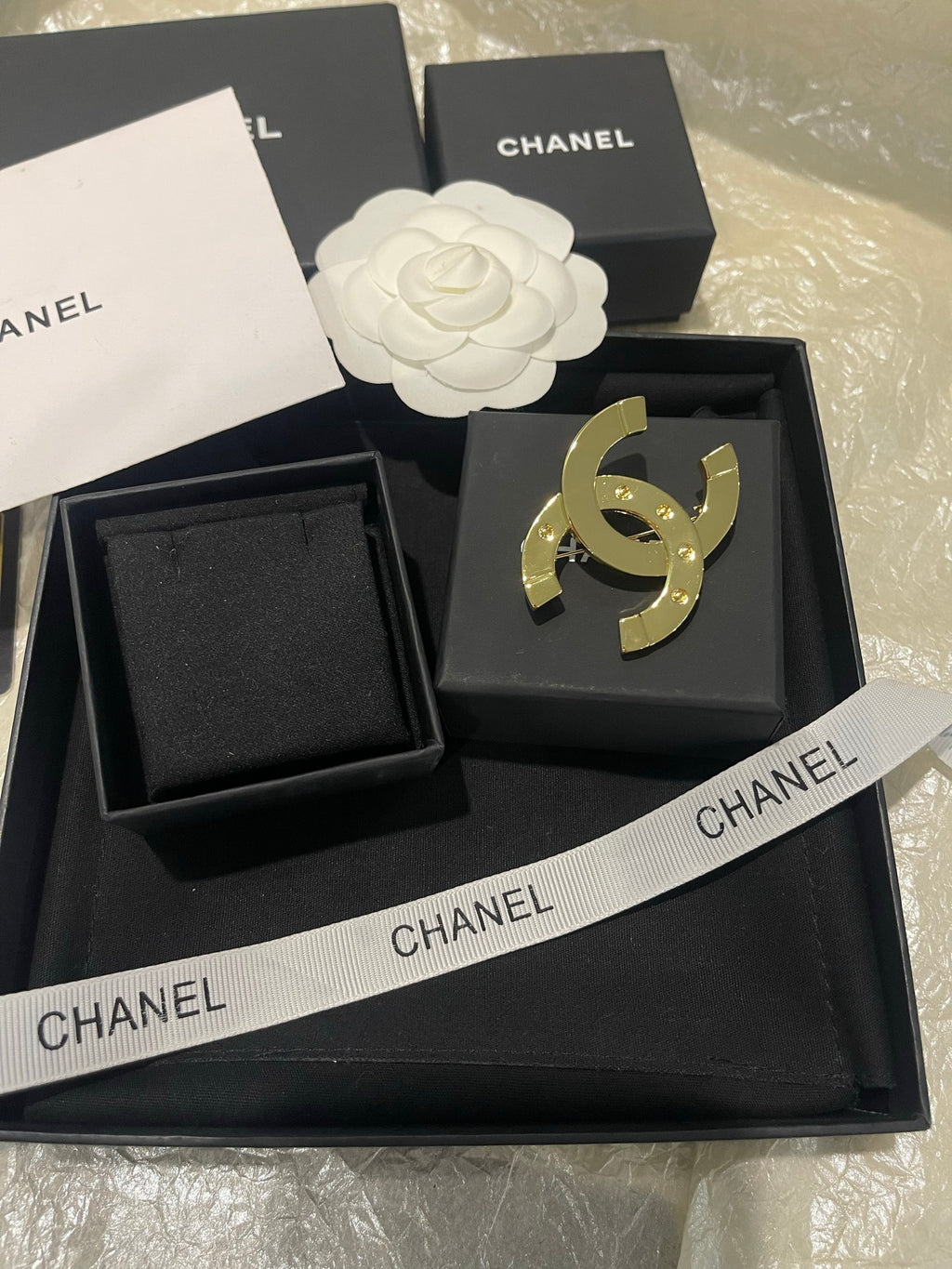 Signature Emblem Brooch in Gold-Tone – Design 009 close-up detail