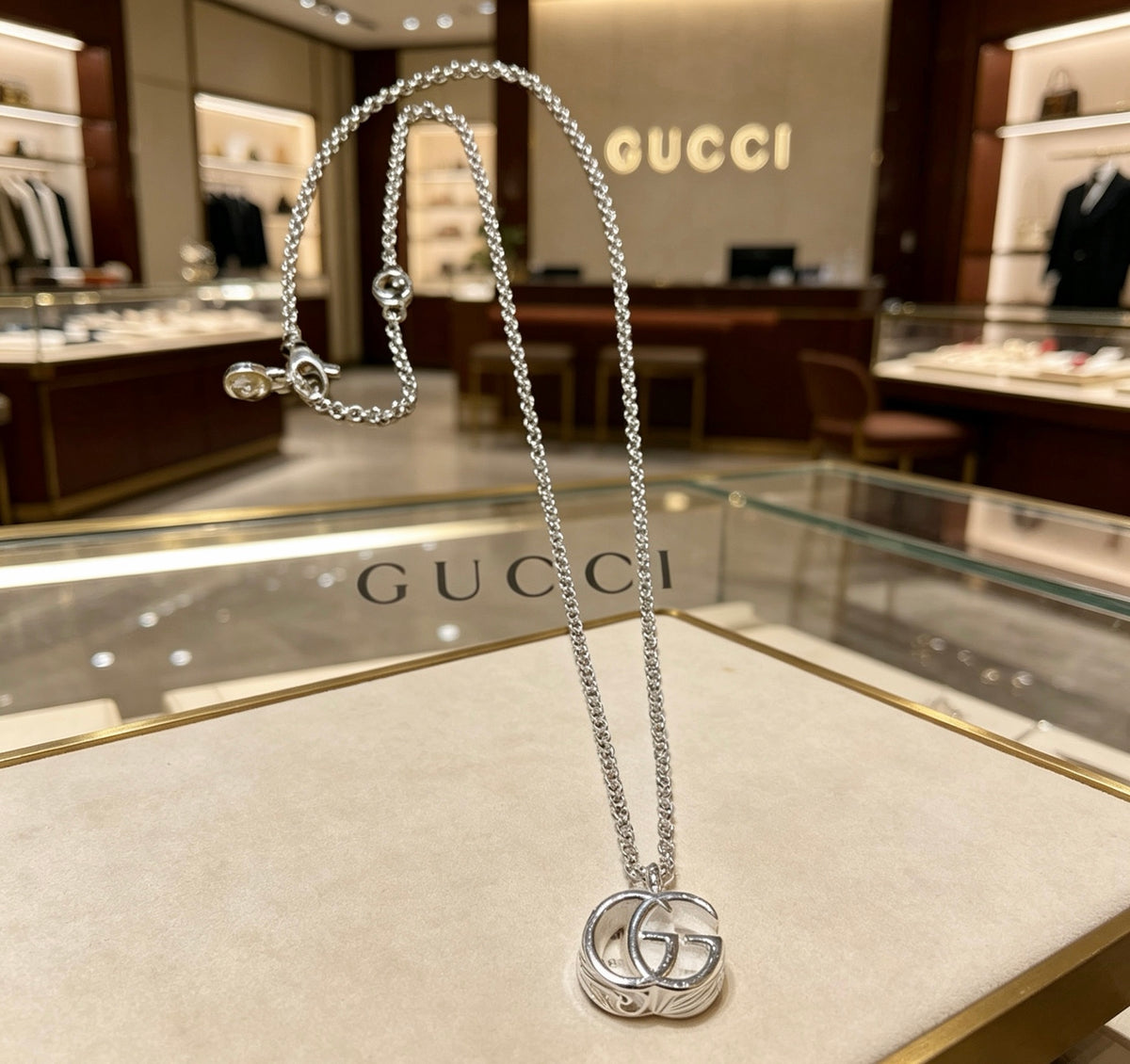 Double-G Emblem Pendant Necklace in Polished Metal-Tone – Design 079 detail view