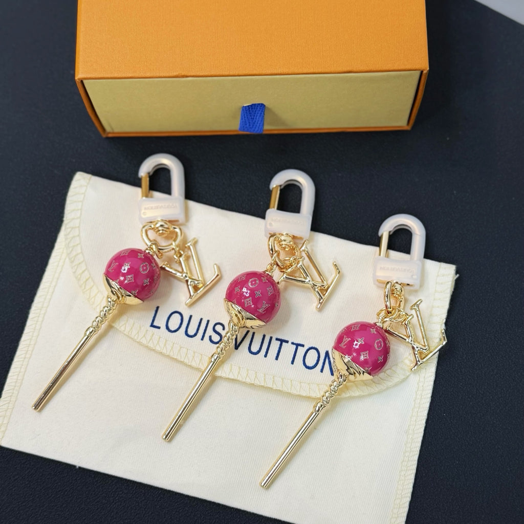 Letter Emblem Keychain – Design 005 side detail