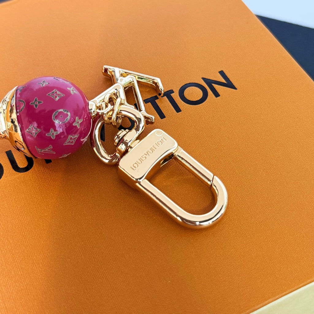 Letter Emblem Keychain – Design 005 front product view