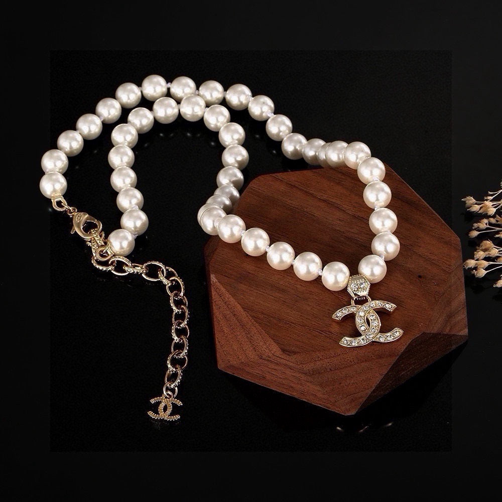 Double-C Emblem Pearl-Detail Pendant Necklace – Pearl Detail – Design 047 detail view