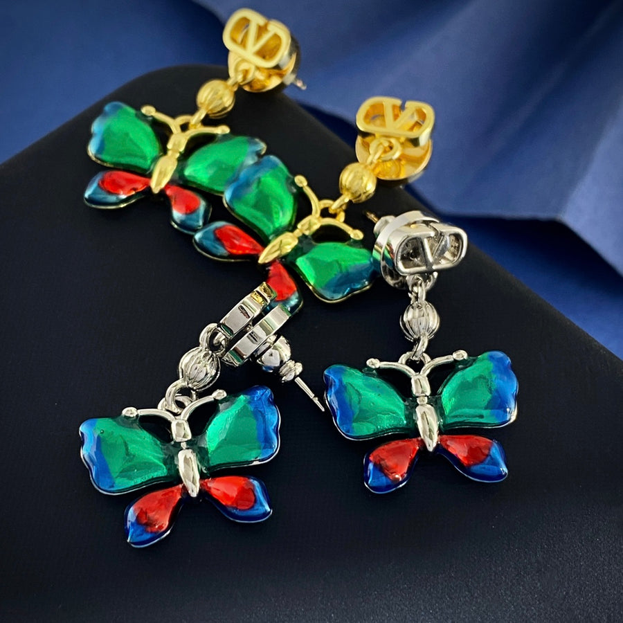 V Emblem Polished Stud Earrings – Design 02 main product view