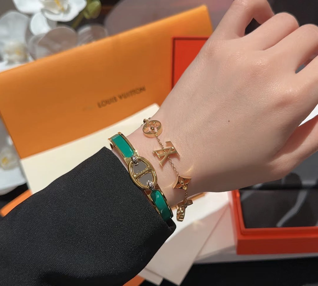 Letter Emblem Bracelet in Polished Metal-Tone – Design 022 close-up detail