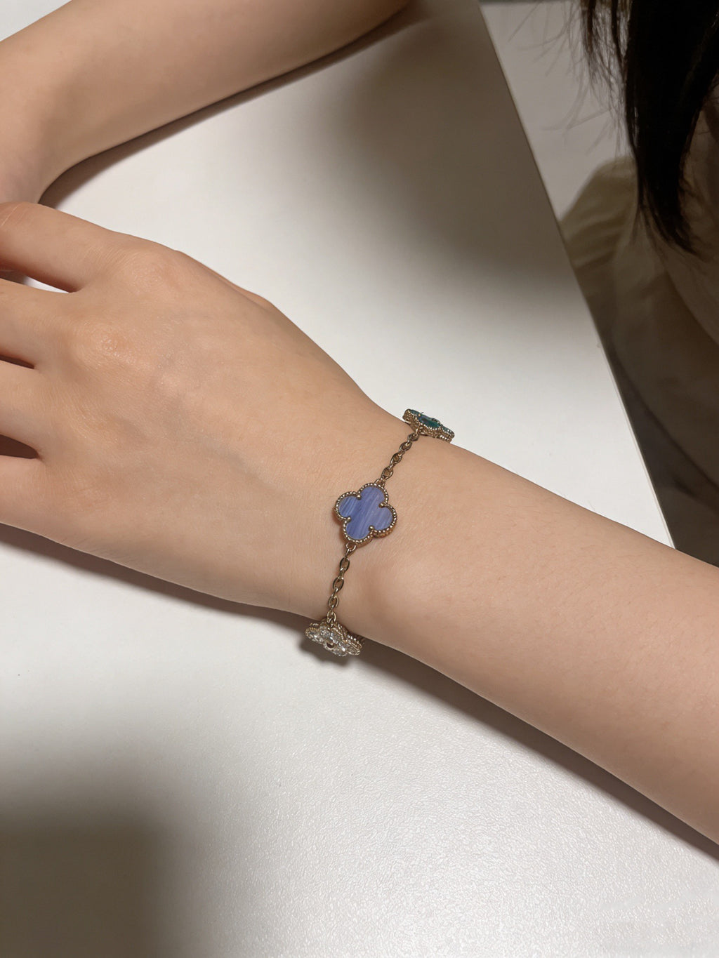 Clover Bracelet in Polished Metal-Tone – Multicolor – Design 09 styled product view