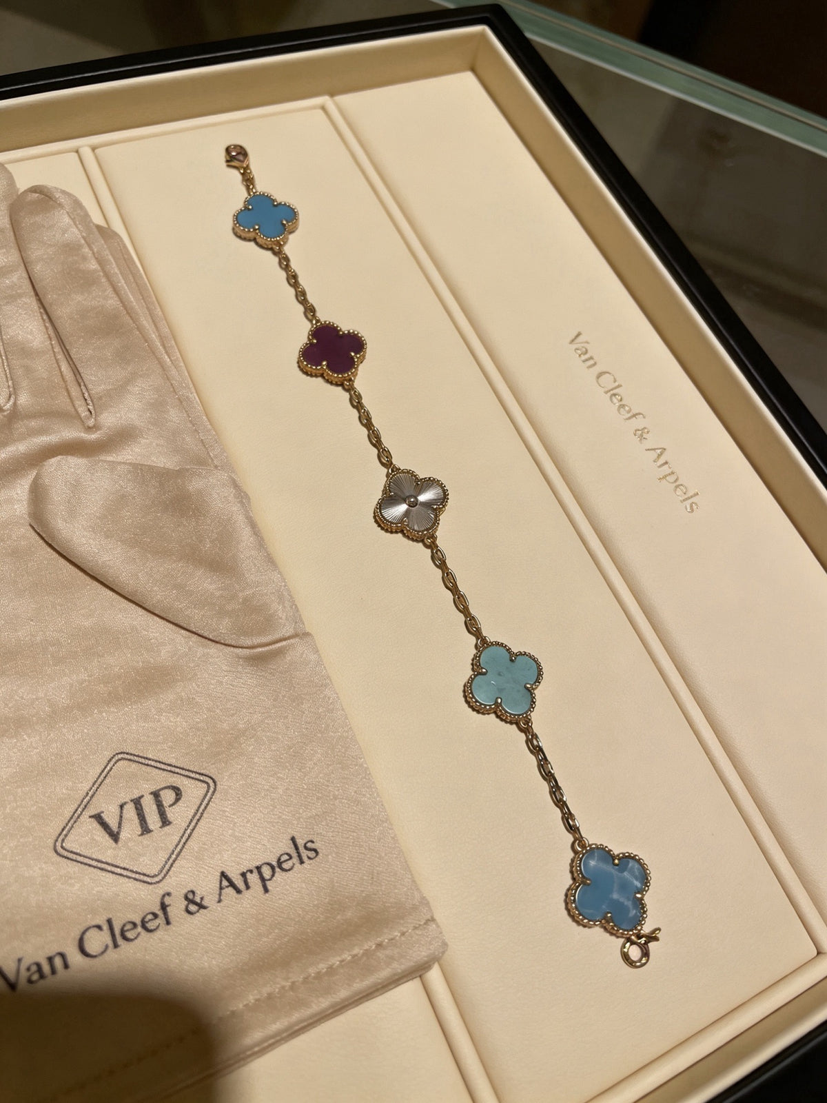 Clover Bracelet in Polished Metal-Tone – Multicolor – Design 02 front product view