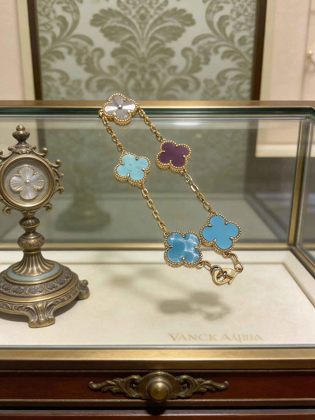 Clover Bracelet in Polished Metal-Tone – Multicolor – Design 02 main product view