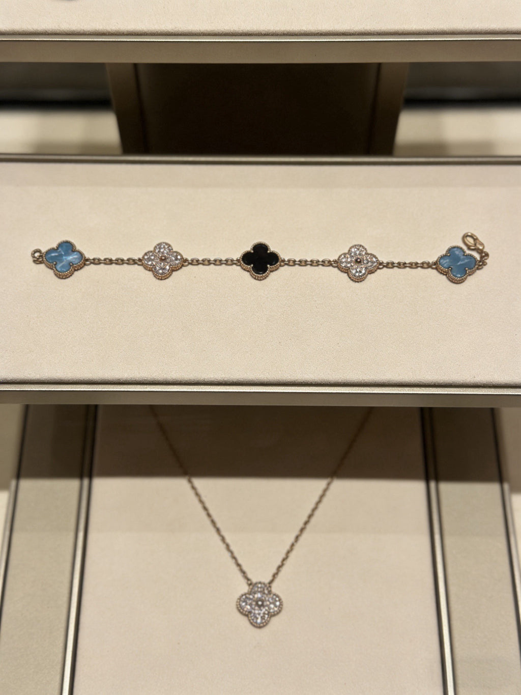 Clover Bracelet in Polished Metal-Tone – Multicolor front product view