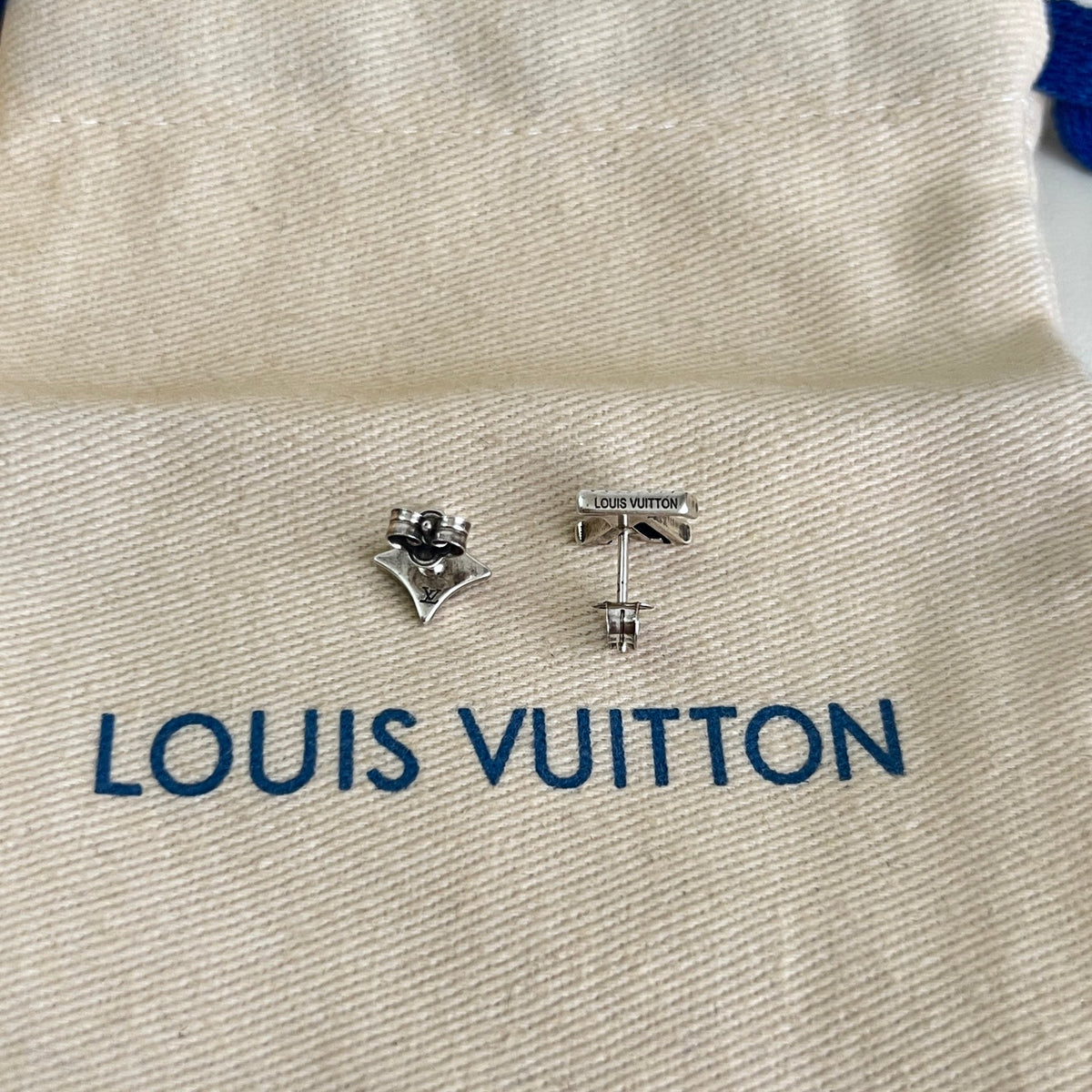 Geometric Emblem Stud Earrings in Polished Metal-Tone – Design 019 detail view