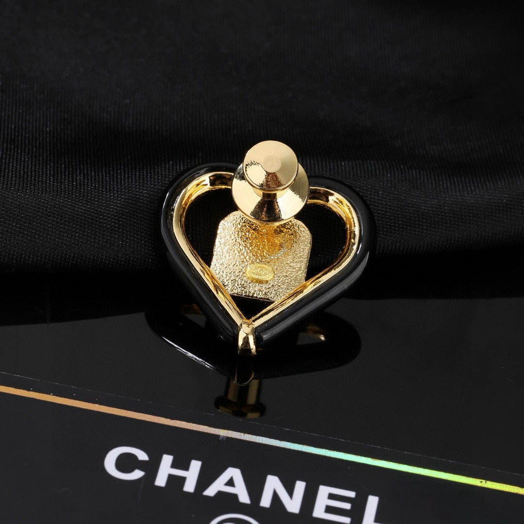 Double-C Emblem Brooch in Polished Metal-Tone – Design 028 main product view