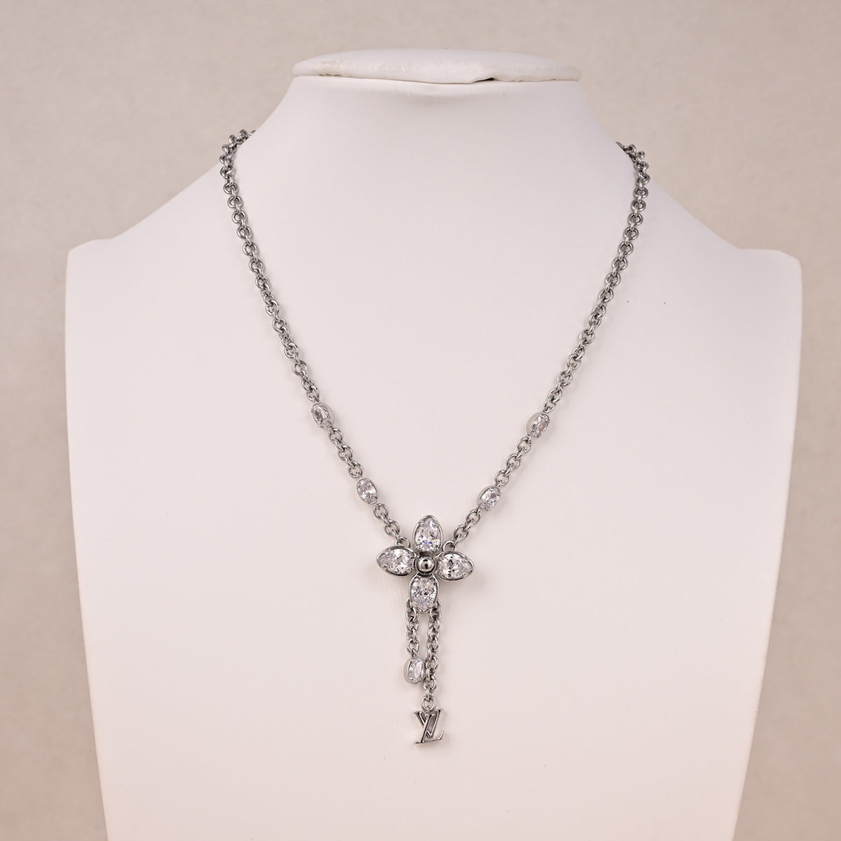 Clover Pendant Necklace in Polished Metal-Tone – Clover Detail – Design 006 main product view