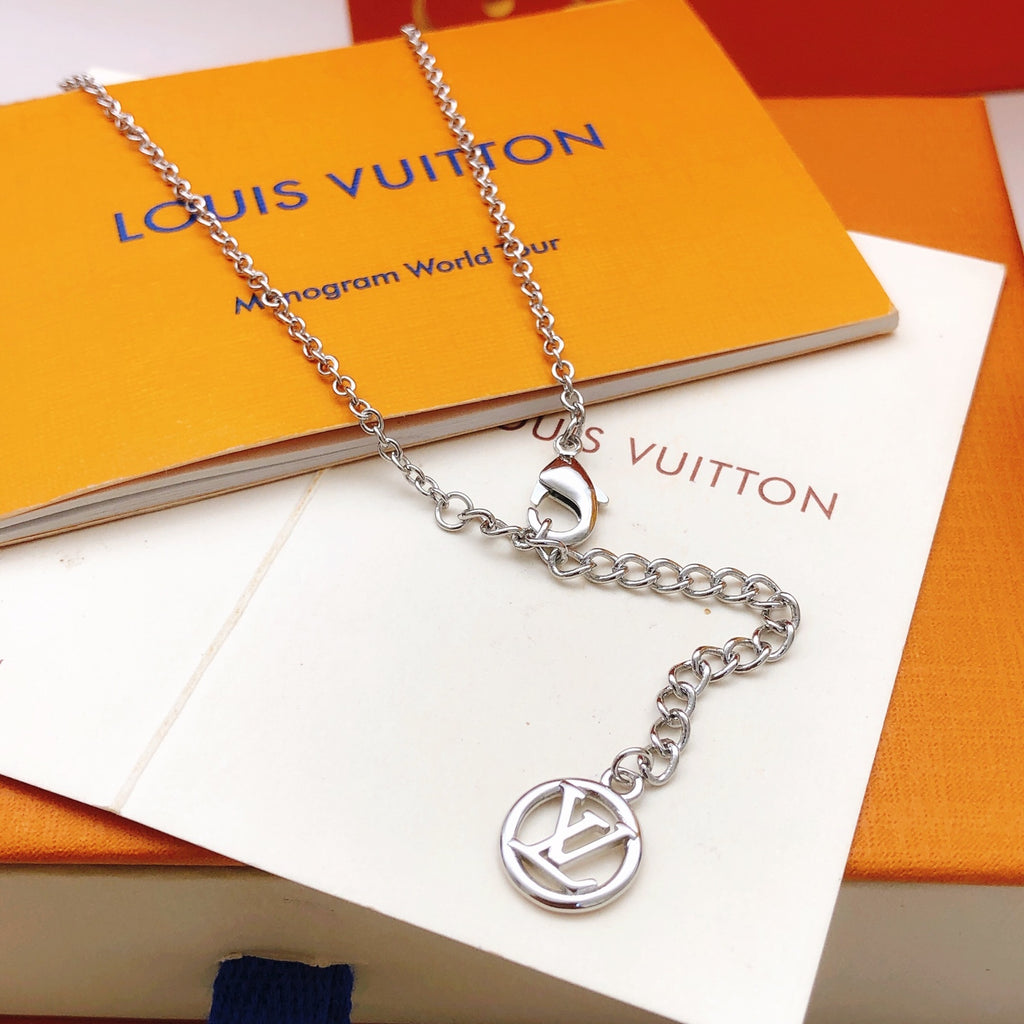 Geometric Emblem Pendant Necklace in Silver-Tone – Silver Detail – Design 007 close-up detail