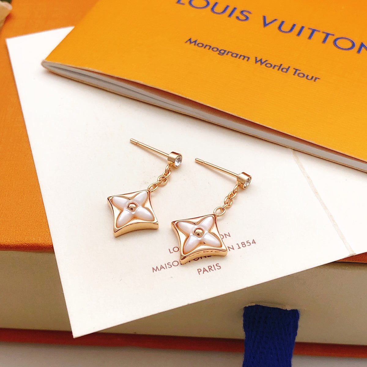 Geometric Emblem Stud Earrings in Rose-Gold-Tone – Rose Gold Detail – Design 006 detail view