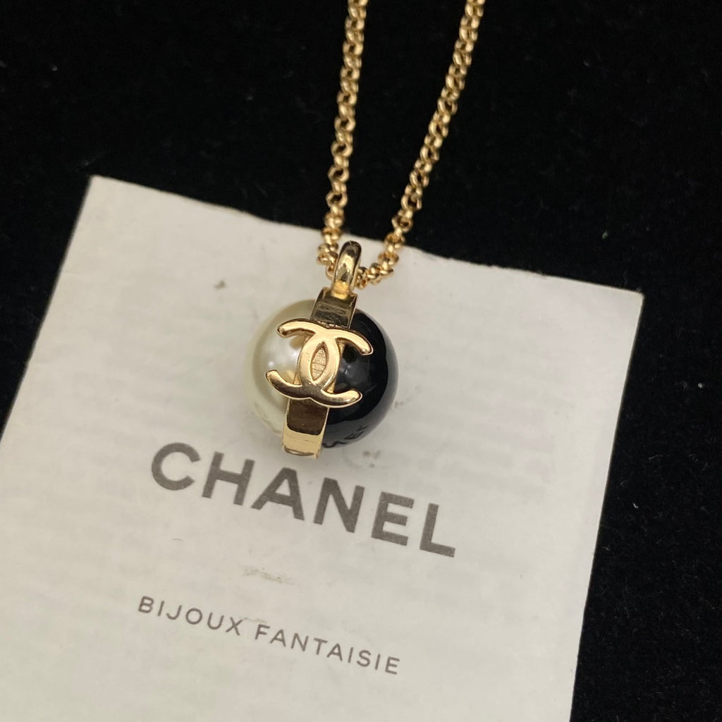 Double-C Emblem Pearl-Detail Pendant Necklace – Pearl Detail – Design 065 close-up detail