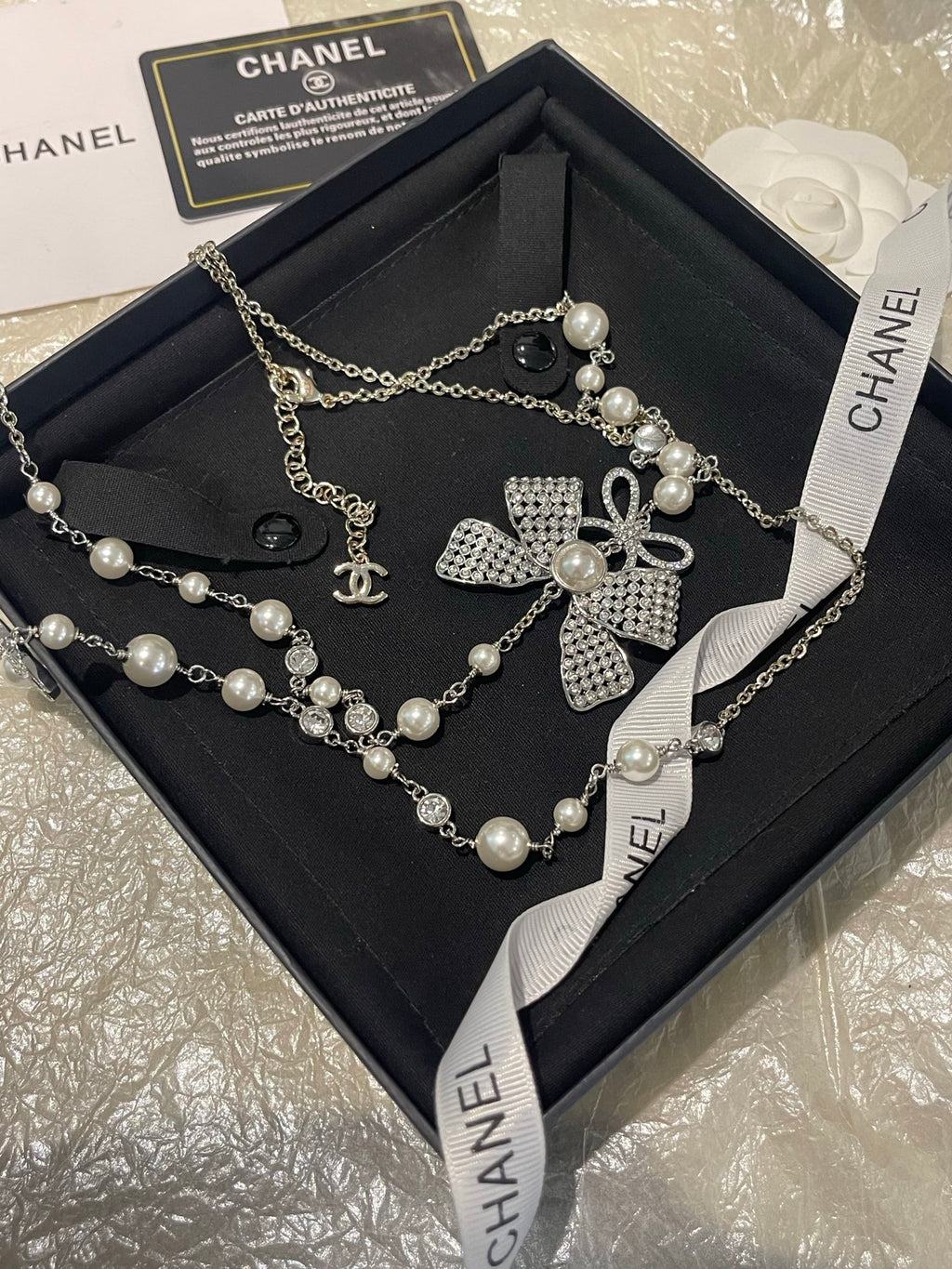Double-C Emblem Pearl-Detail Pendant Necklace – Pearl Detail – Design 072 close-up detail