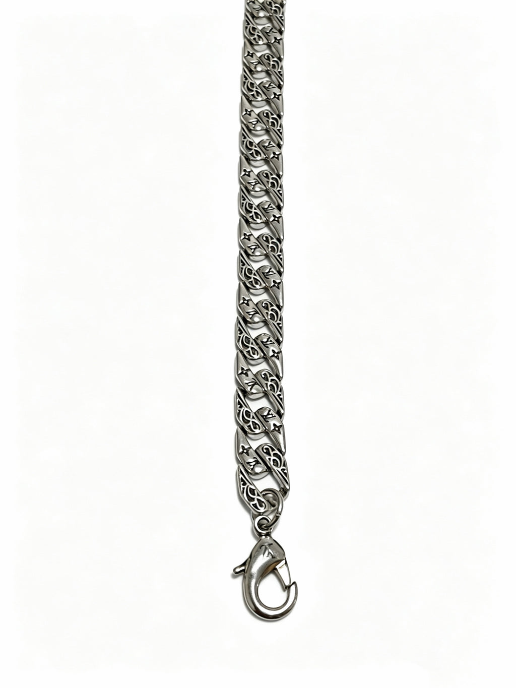 Chain Pendant Necklace in Silver-Tone – Design 021 detail view