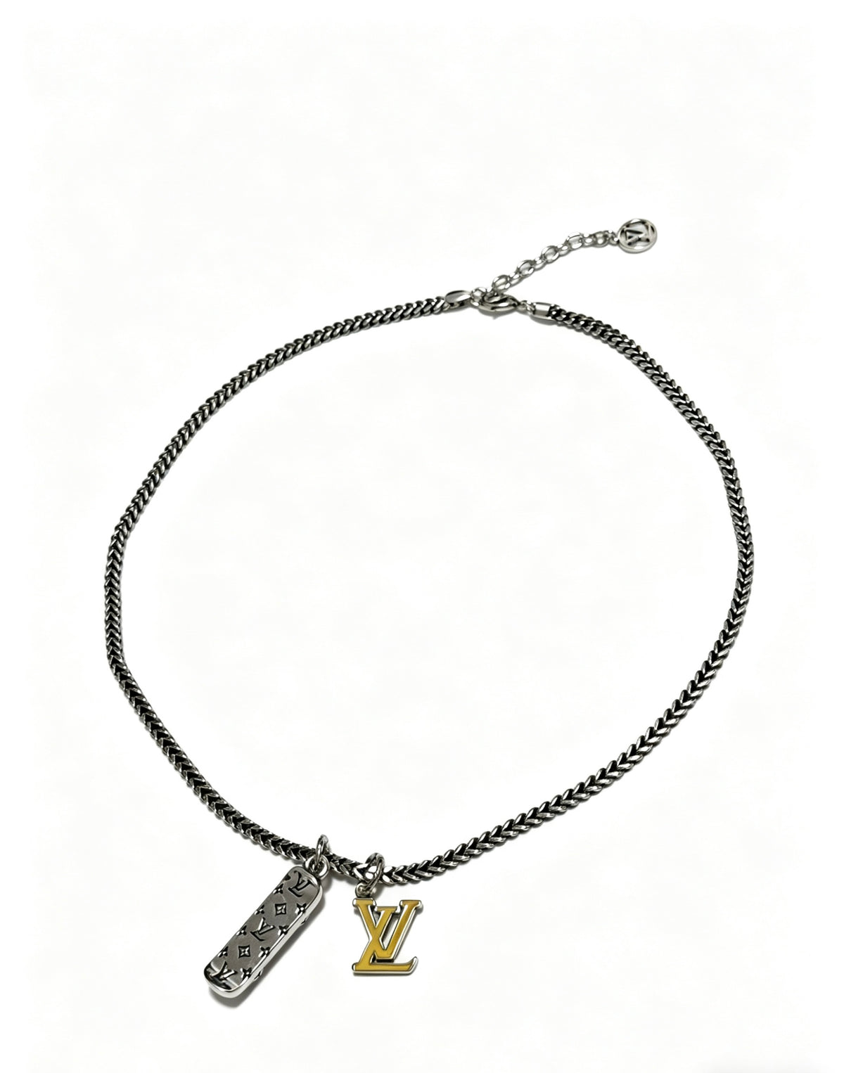 Chain Pendant Necklace in Silver-Tone – Design 011 main product view